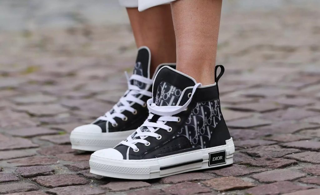 HIGH TOP
