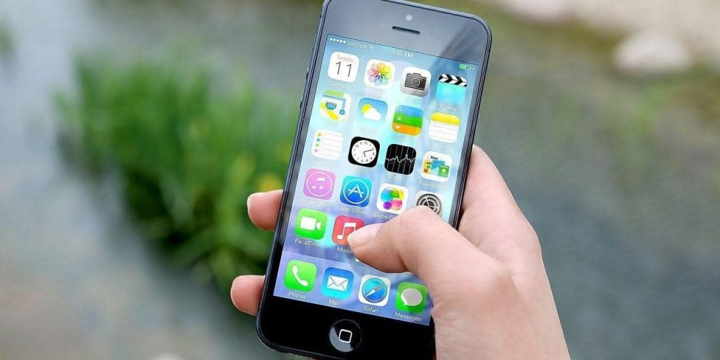 Spy Use an iPhone
